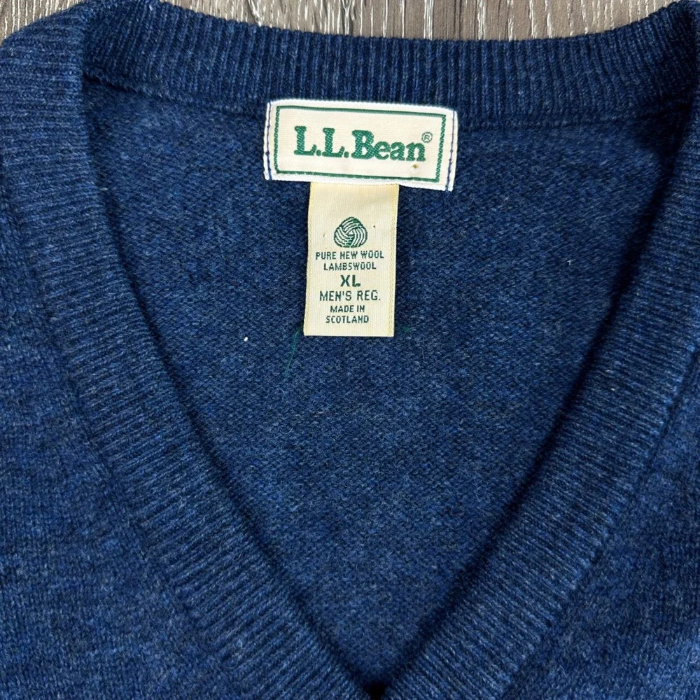 LL Bean Mens XL Blue Lambswool Sweater Vest V-Neck Made in Scotland Preppy Wool